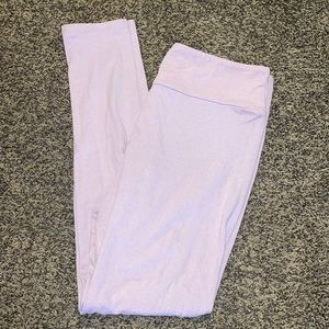 Tall and Curvy LuLaRoe light pink solid leggings